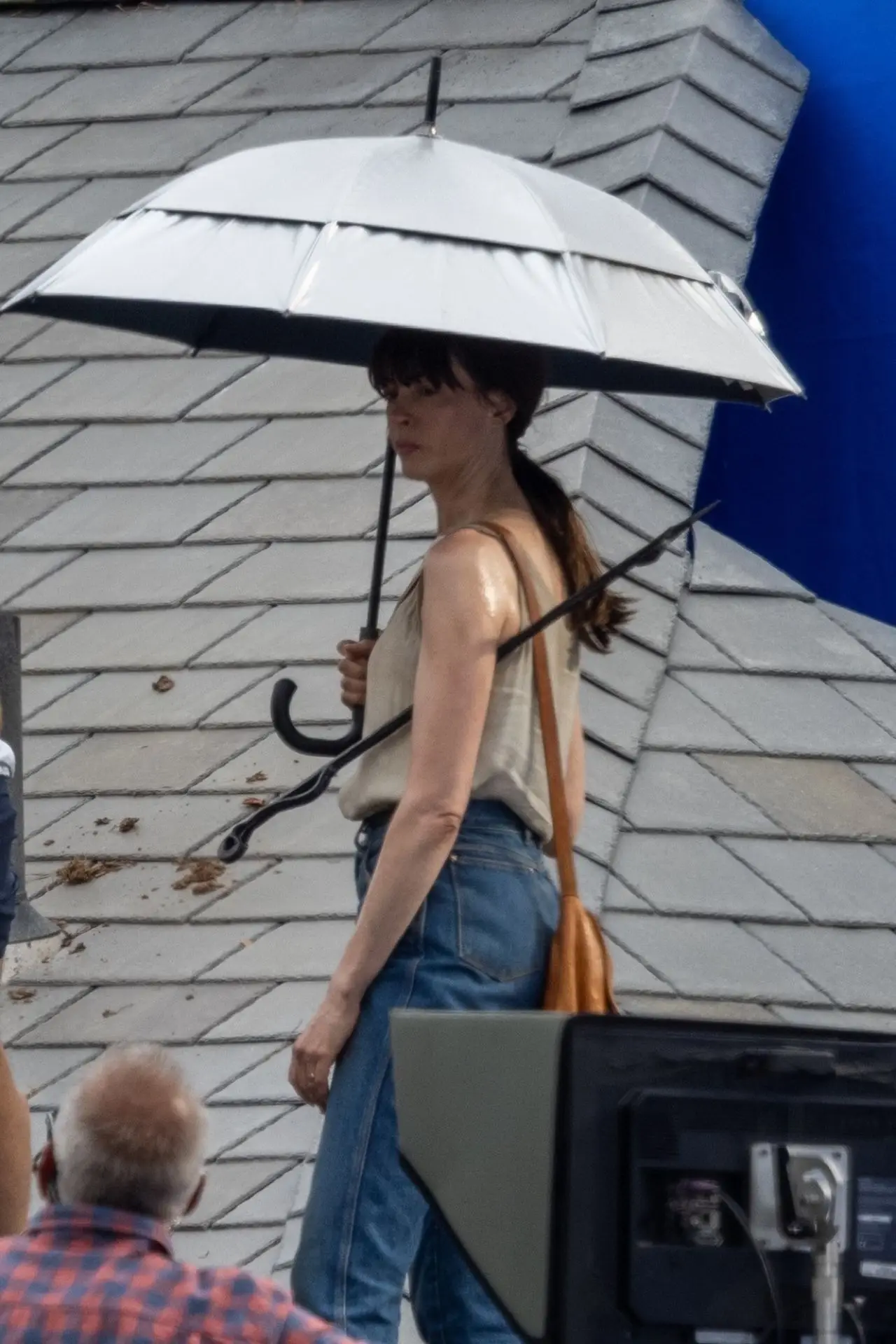 Anne Hathaway at Flowervale Street Filming Set in Atlanta5